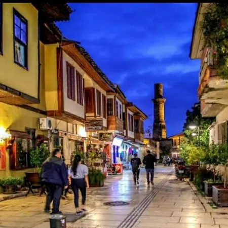 Antalya'nin Kalbinde Old-town Ve Marina Yakini Sik *