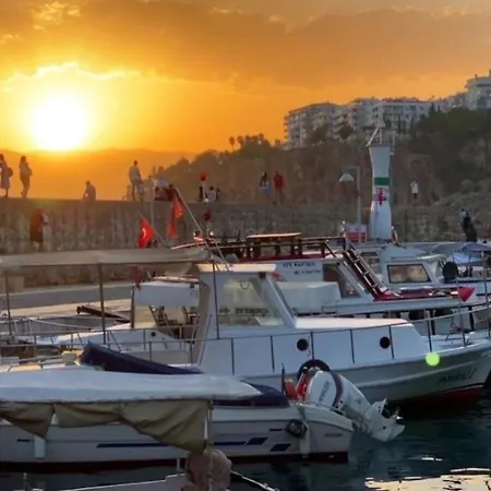 Antalya'nin Kalbinde Old-town Ve Marina Yakini Sik Lejlighed *